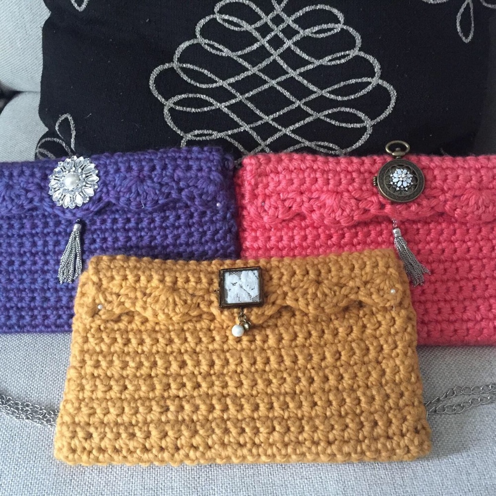 Cute crochet clutch